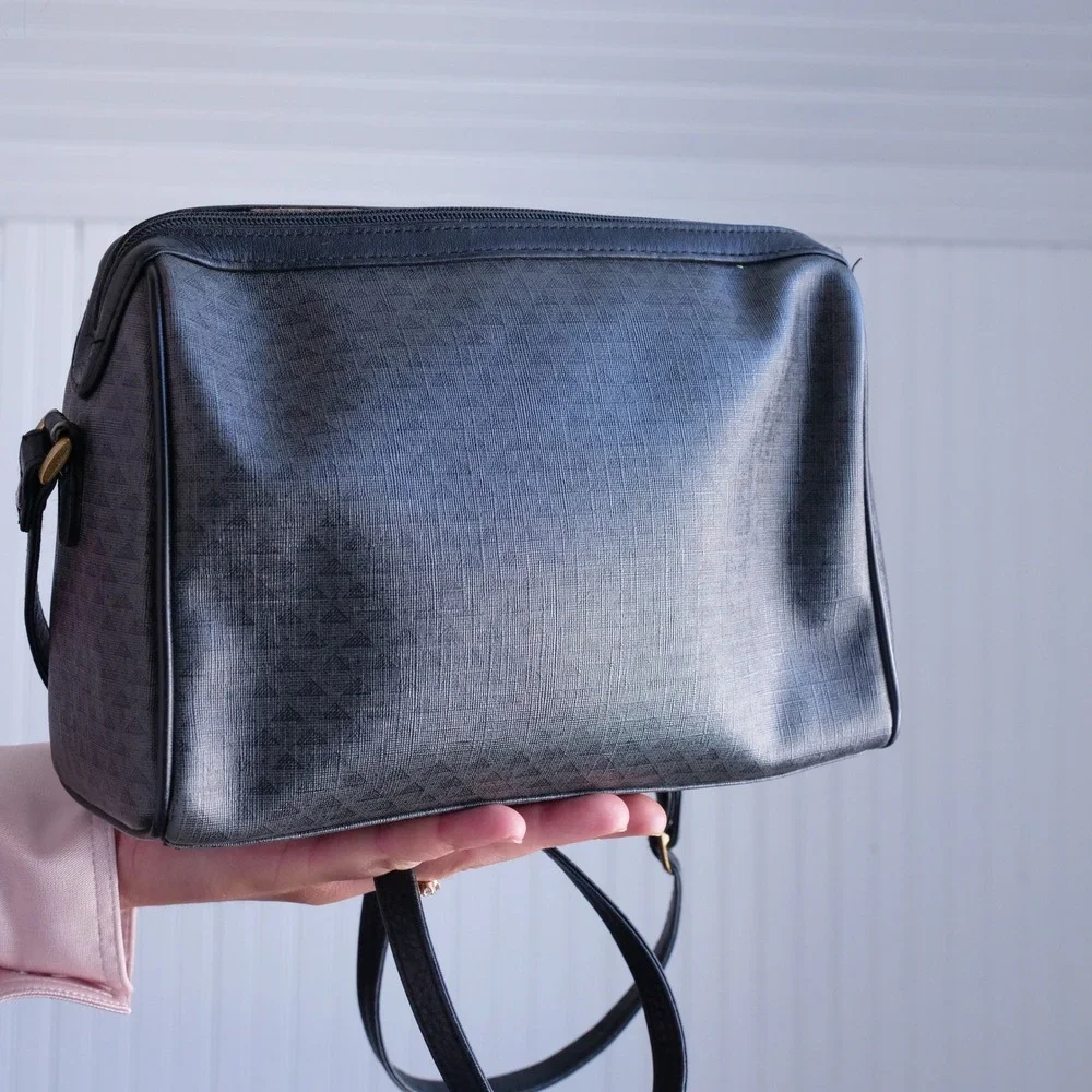 Vintage 80s Liz Claiborne crossbody bag